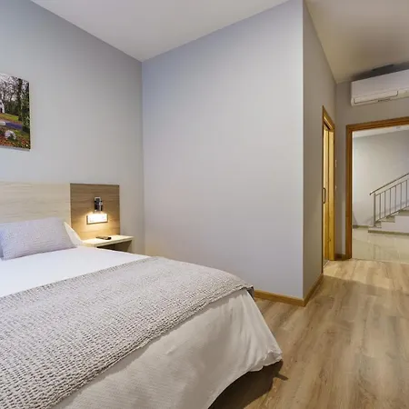 בית הארחה Casa Elena *** Arzúa